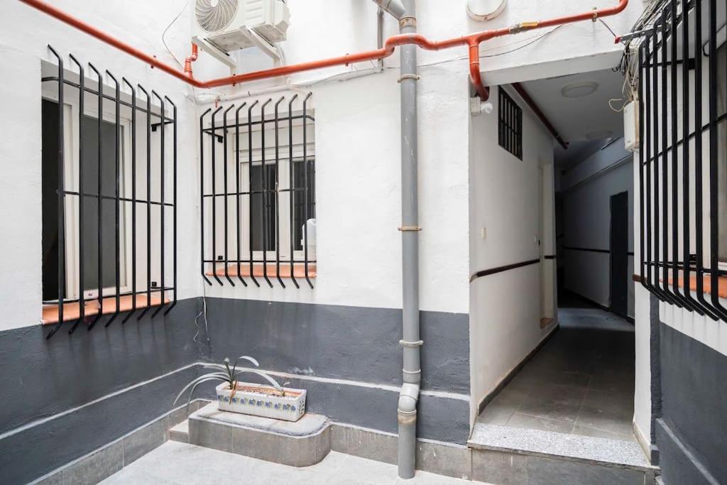 Espiritu Santo, Comodidad Para 2 En Malasana Madrid Exterior foto